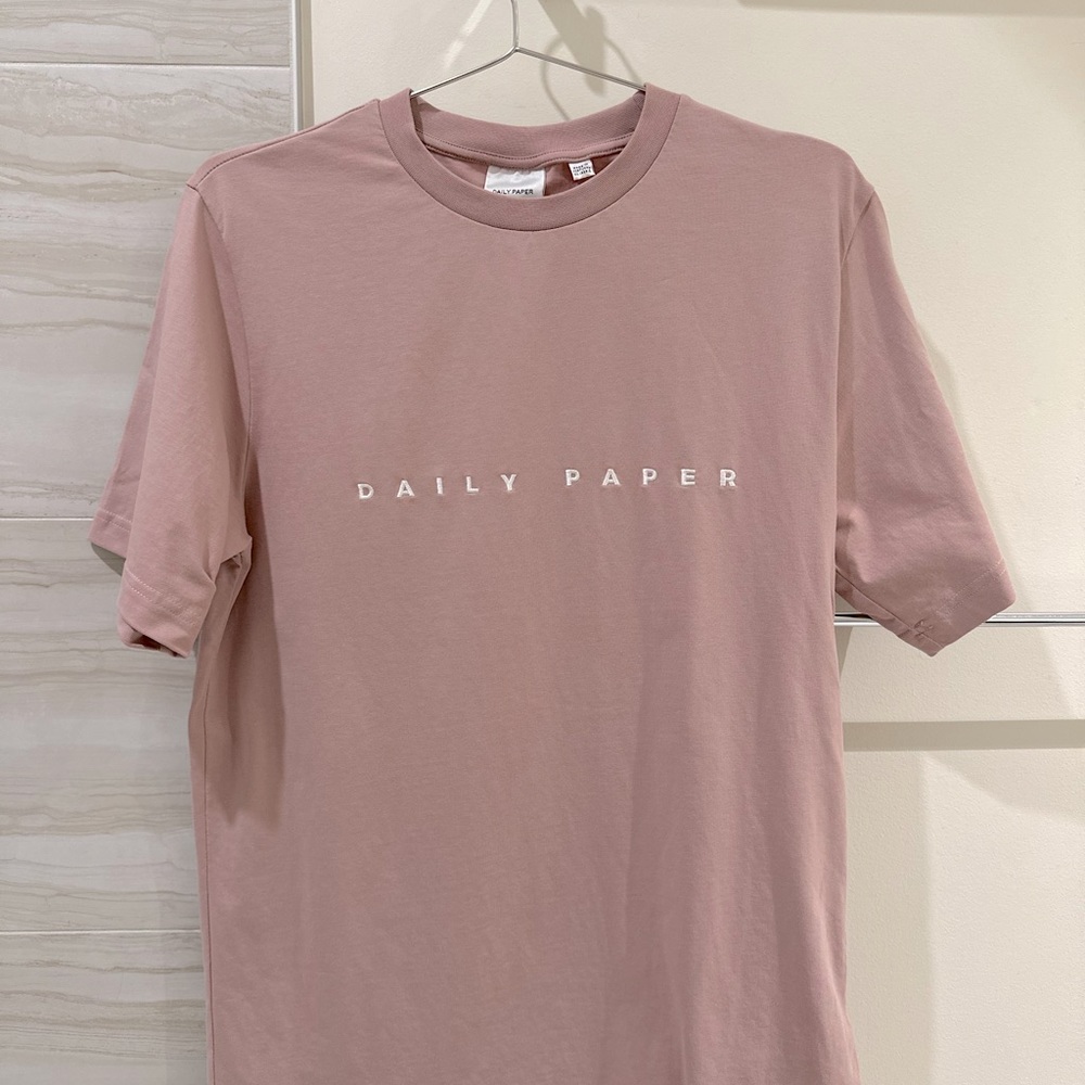 NEVER WORN - DAILY PAPER T-SHIRT